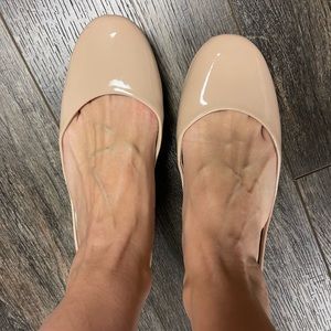 Women’s nude flats